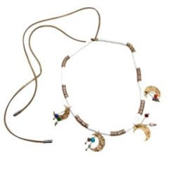 Collar con donas blancas y LUNAS doradas