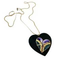 Corazón de madera con base de metal Gótica